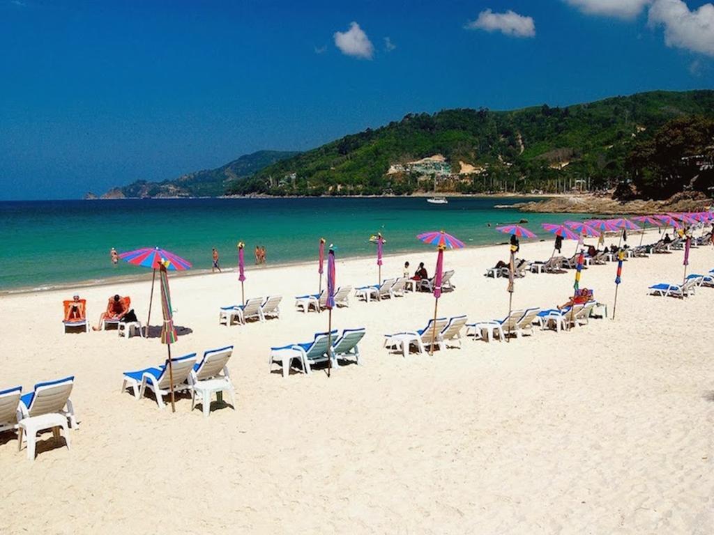 Armoni Patong Beach Hotel Bagian luar foto