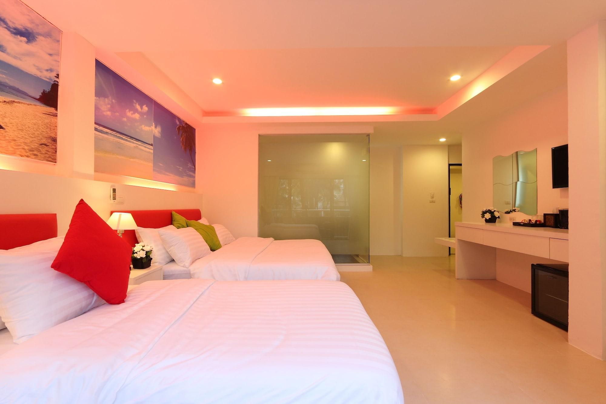 Armoni Patong Beach Hotel Bagian luar foto