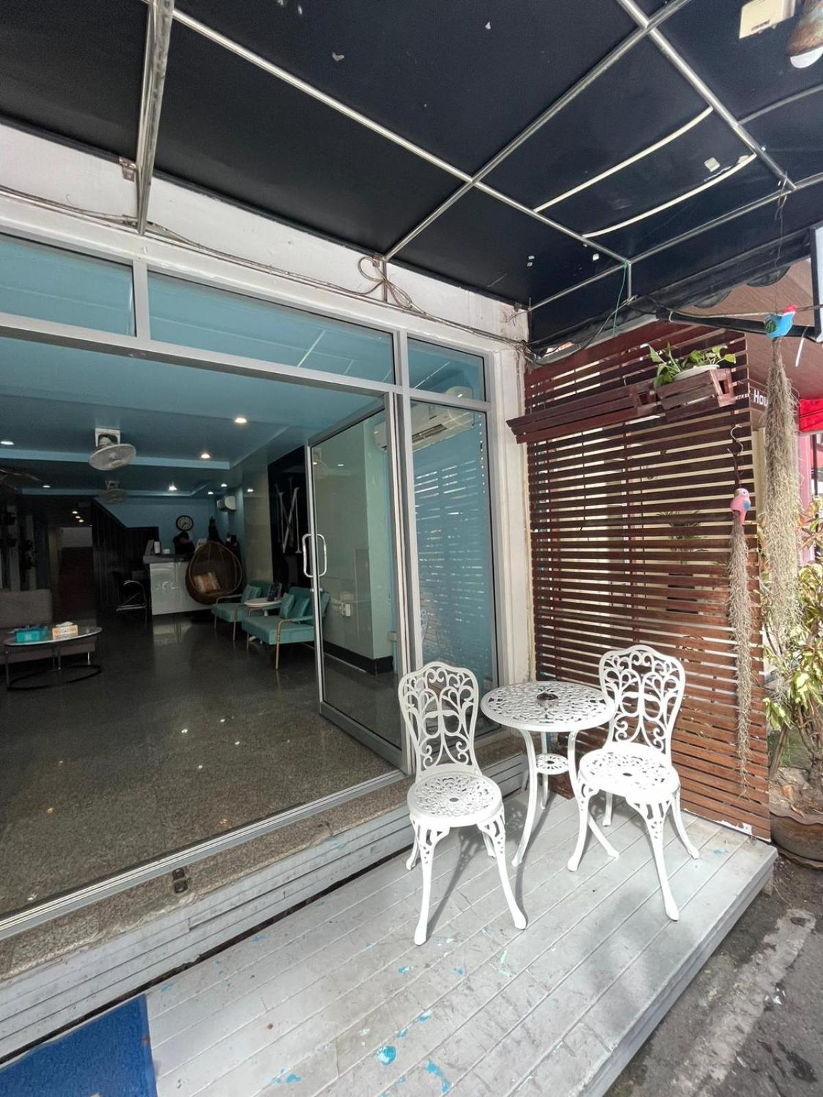 Armoni Patong Beach Hotel Bagian luar foto