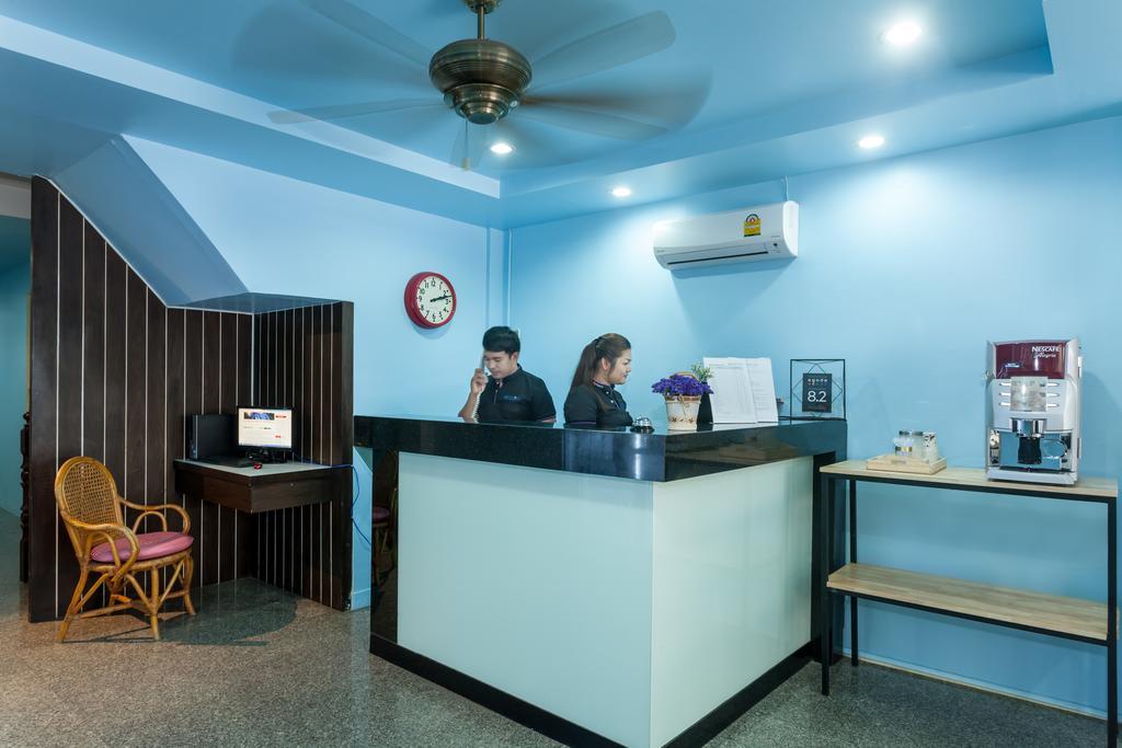 Armoni Patong Beach Hotel Bagian luar foto
