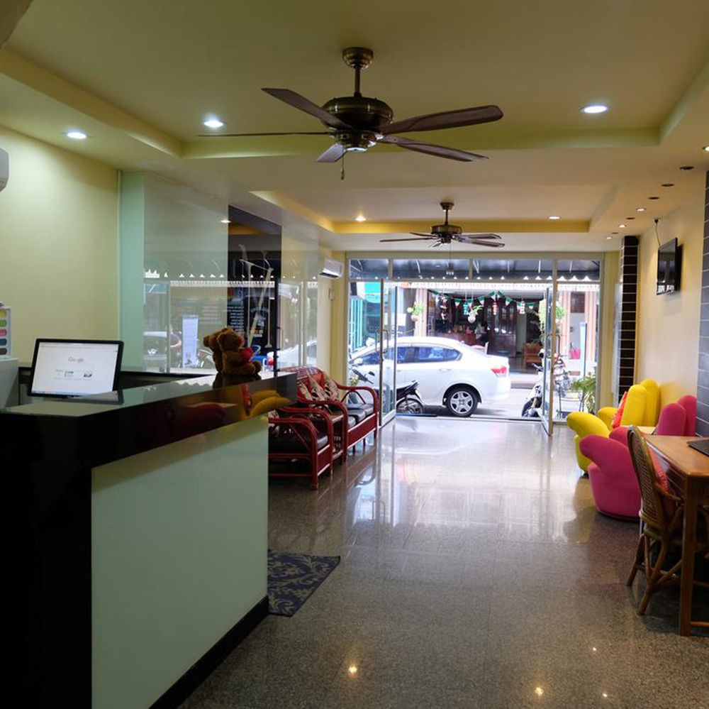 Armoni Patong Beach Hotel Bagian luar foto